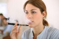La cigarette électronique : est-elle efficace pour arrêter de fumer?
